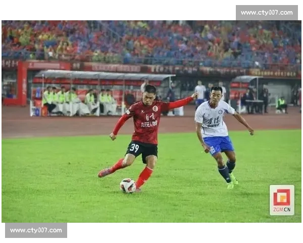 雨夜燃球城!自贡主场 31 领跑,球迷热血筑后盾