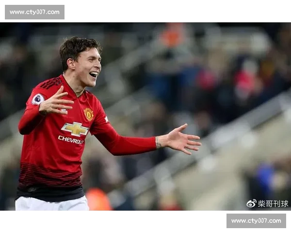 红烧海鸥!曼联三连胜入欧冠区,这封情书滚烫